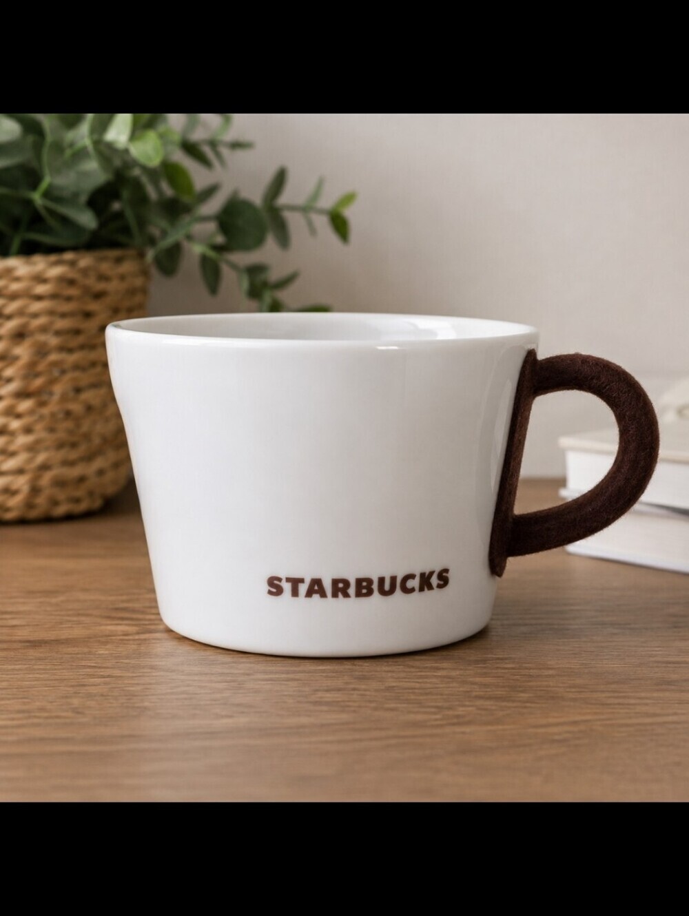 Starbucks 2010 brown felt handle mug